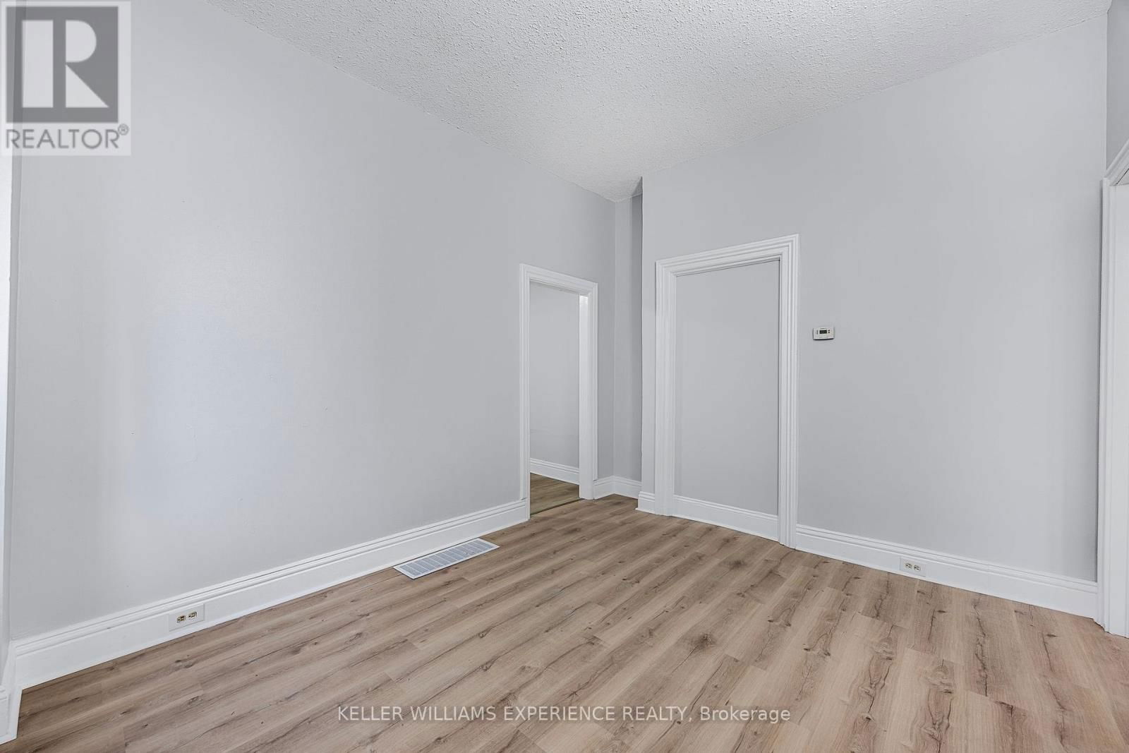 66 MATCHEDASH STREET SOUTH Image 5