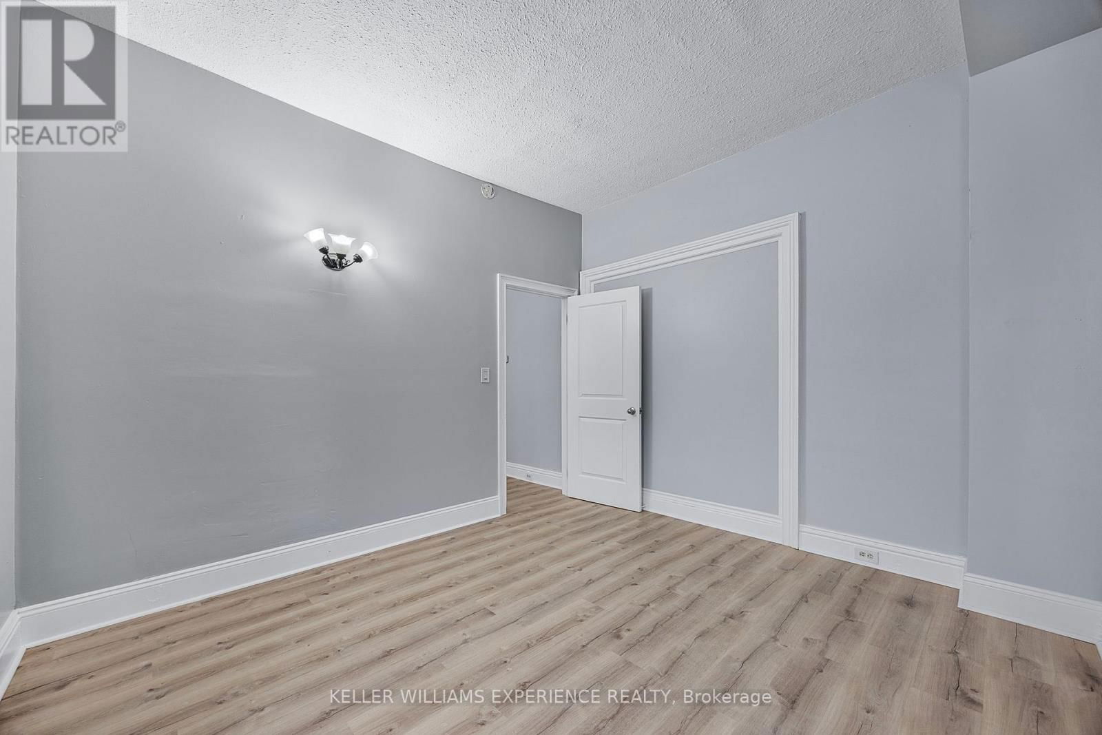 66 MATCHEDASH STREET SOUTH Image 7