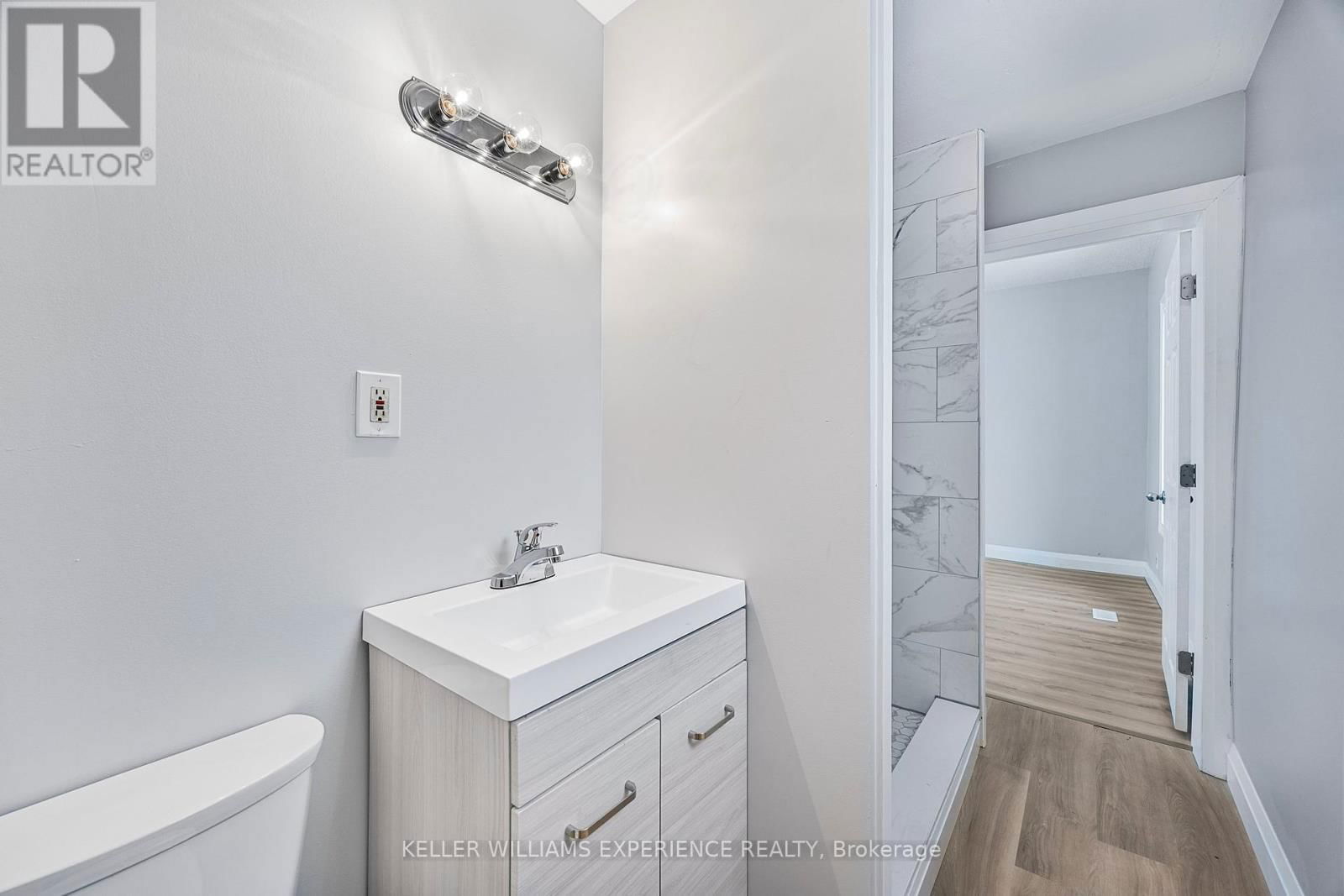 66 MATCHEDASH STREET SOUTH Image 9