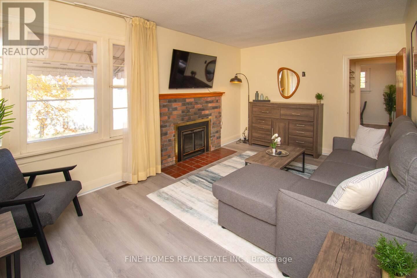 466 WEST STREET NORTH Image 3