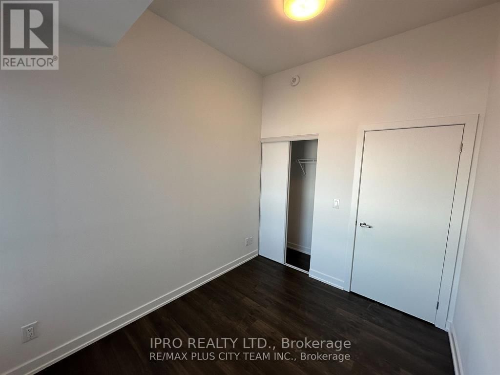 208 - 56 LAKESIDE TERRACE Image 13