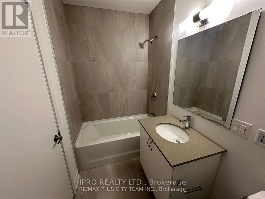 208 - 56 LAKESIDE TERRACE Image 14