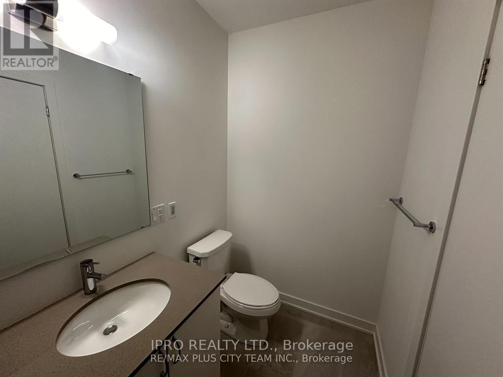 208 - 56 LAKESIDE TERRACE Image 15