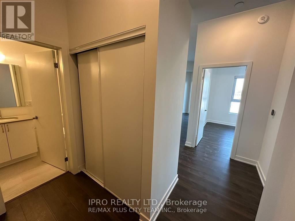 208 - 56 LAKESIDE TERRACE Image 16