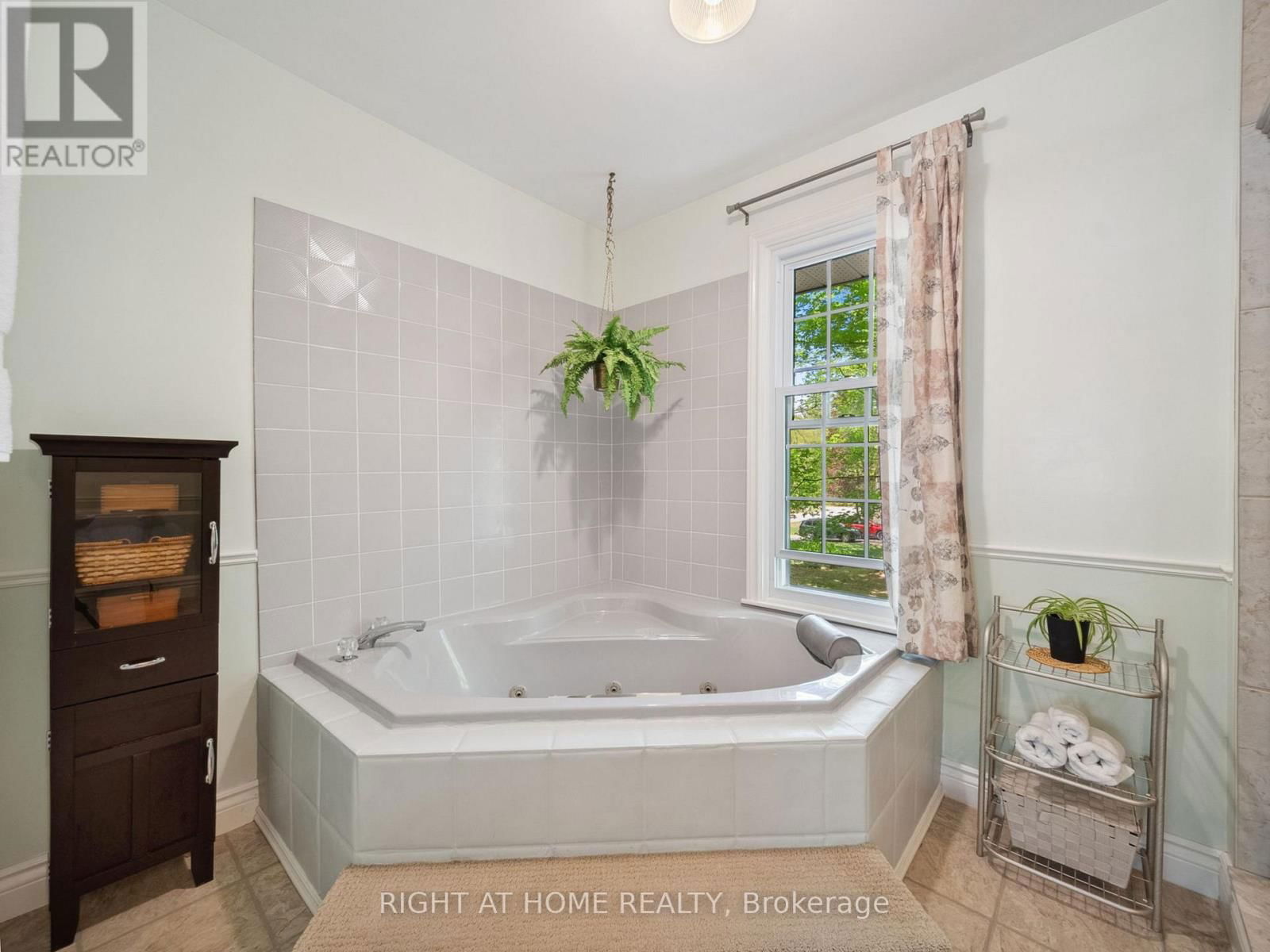 1857 KENSINGTON PLACE Image 18