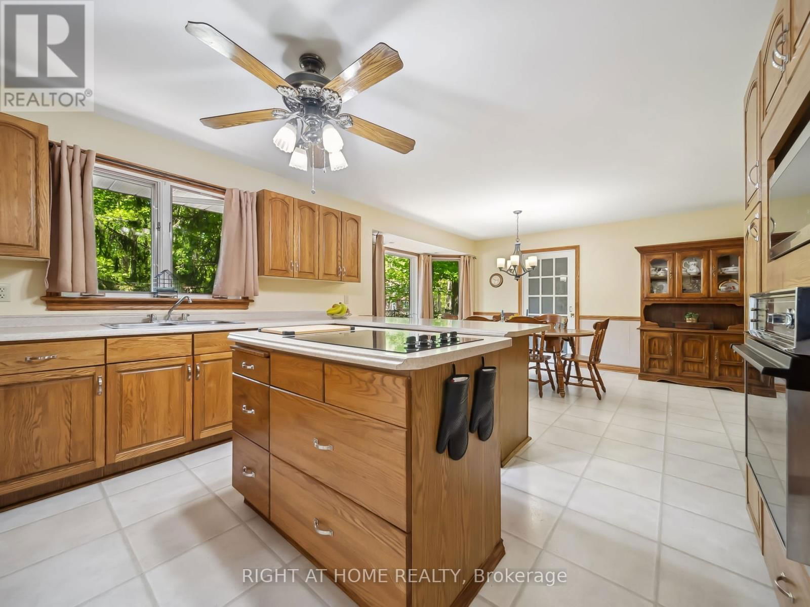 1857 KENSINGTON PLACE Image 4
