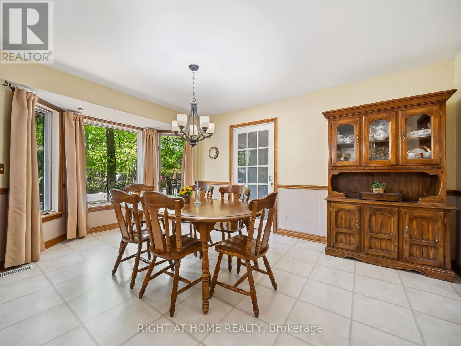1857 KENSINGTON PLACE Image 6