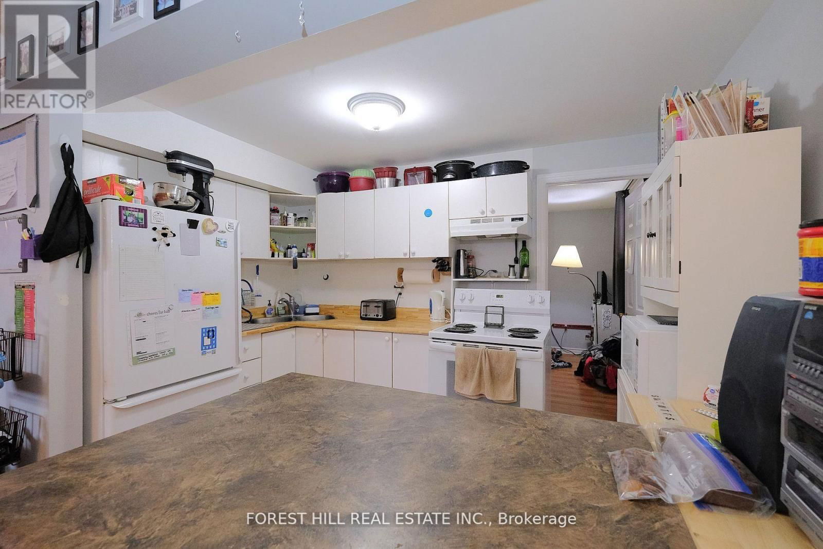 449 LEACOCK DRIVE Image 11