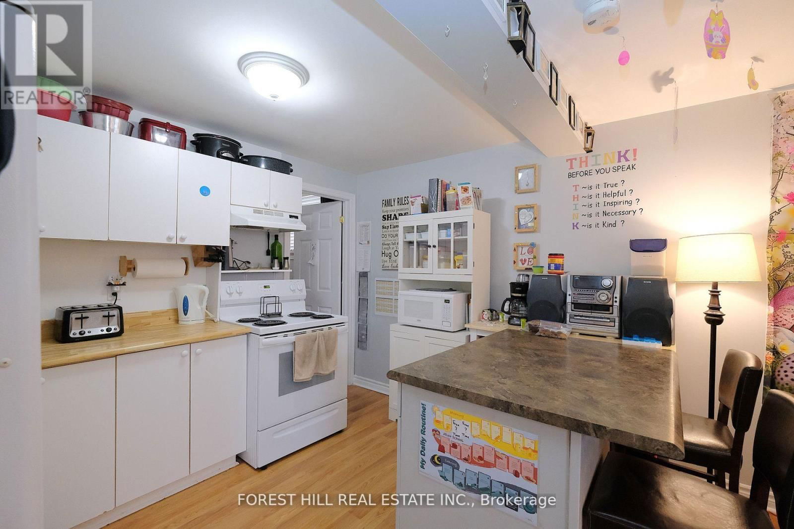 449 LEACOCK DRIVE Image 12
