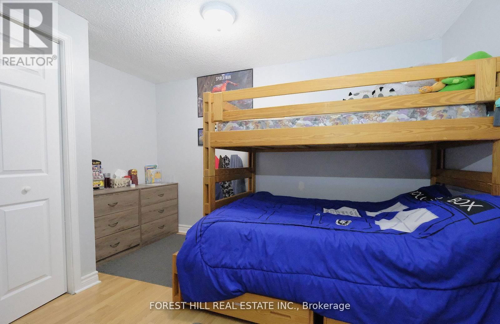 449 LEACOCK DRIVE Image 4