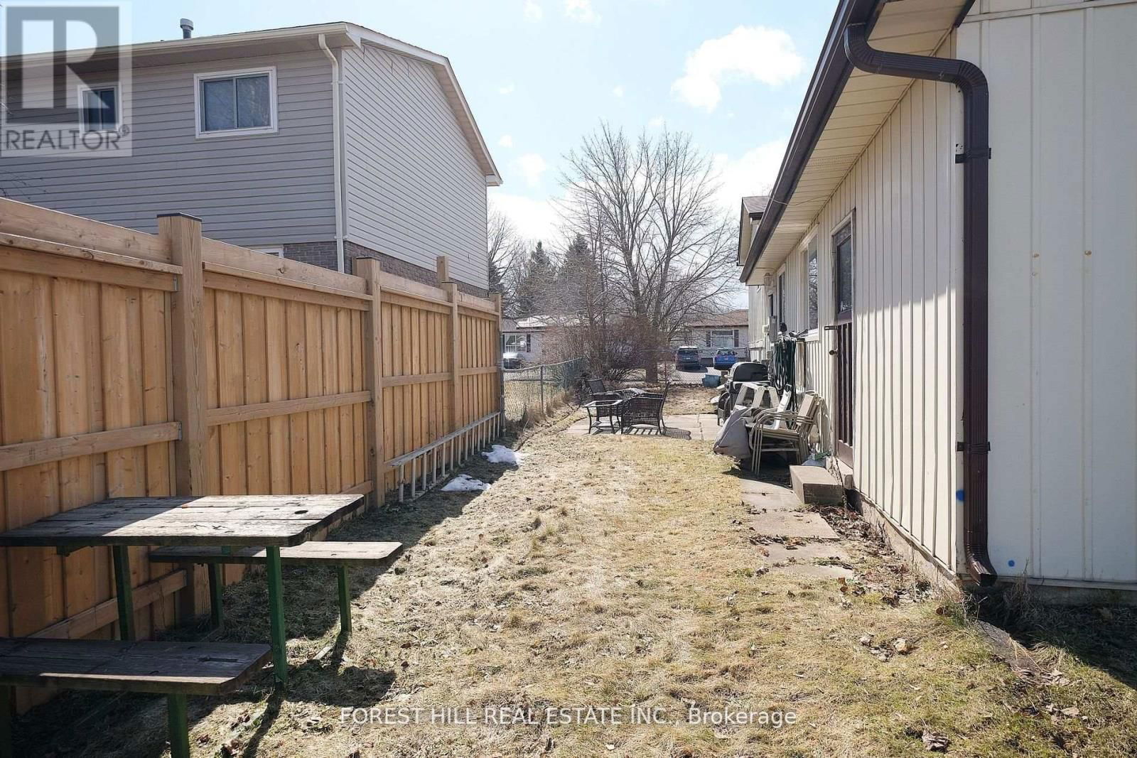 449 LEACOCK DRIVE Image 6