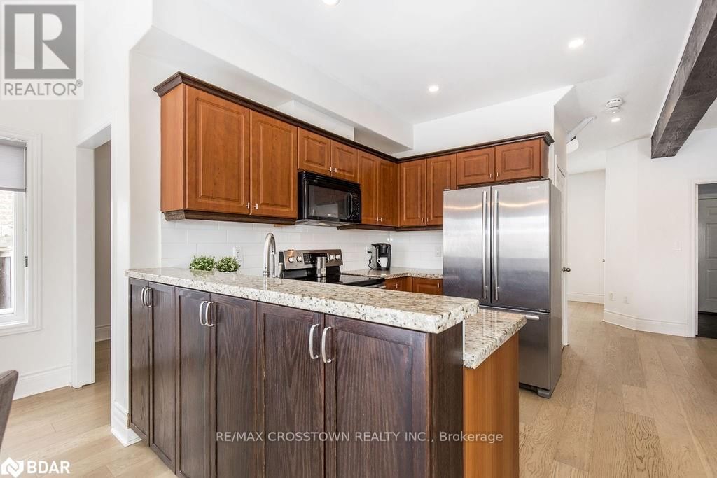 52 PENVILL TRAIL Image 16
