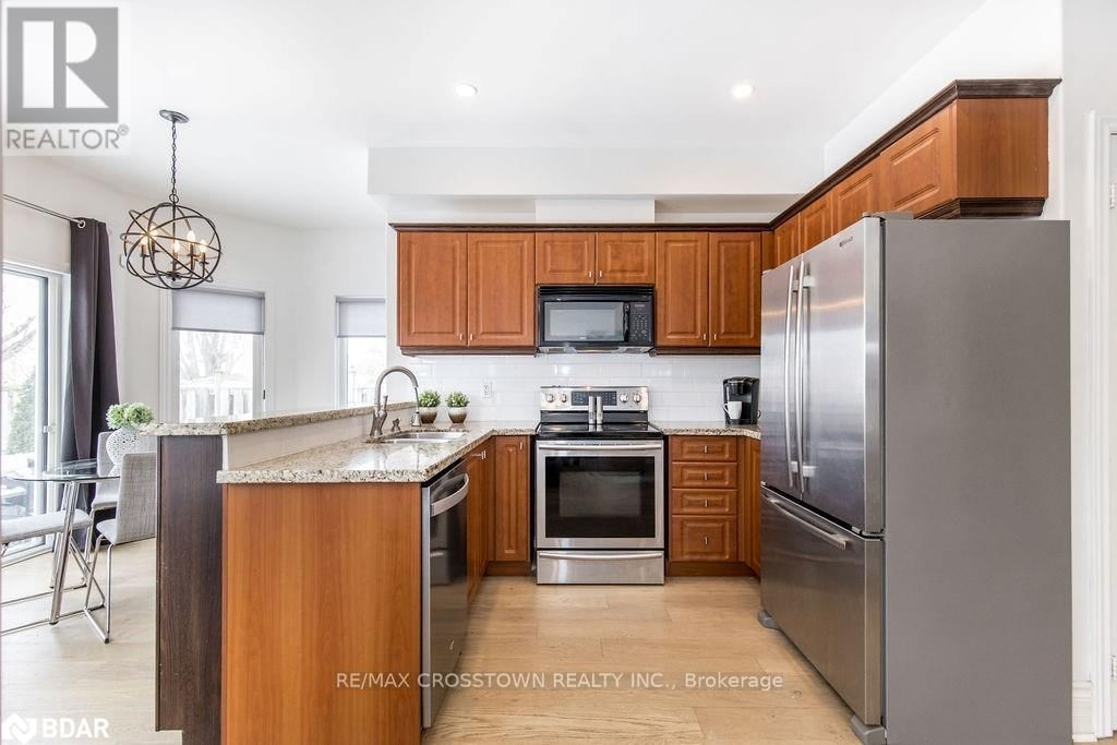 52 PENVILL TRAIL Image 17