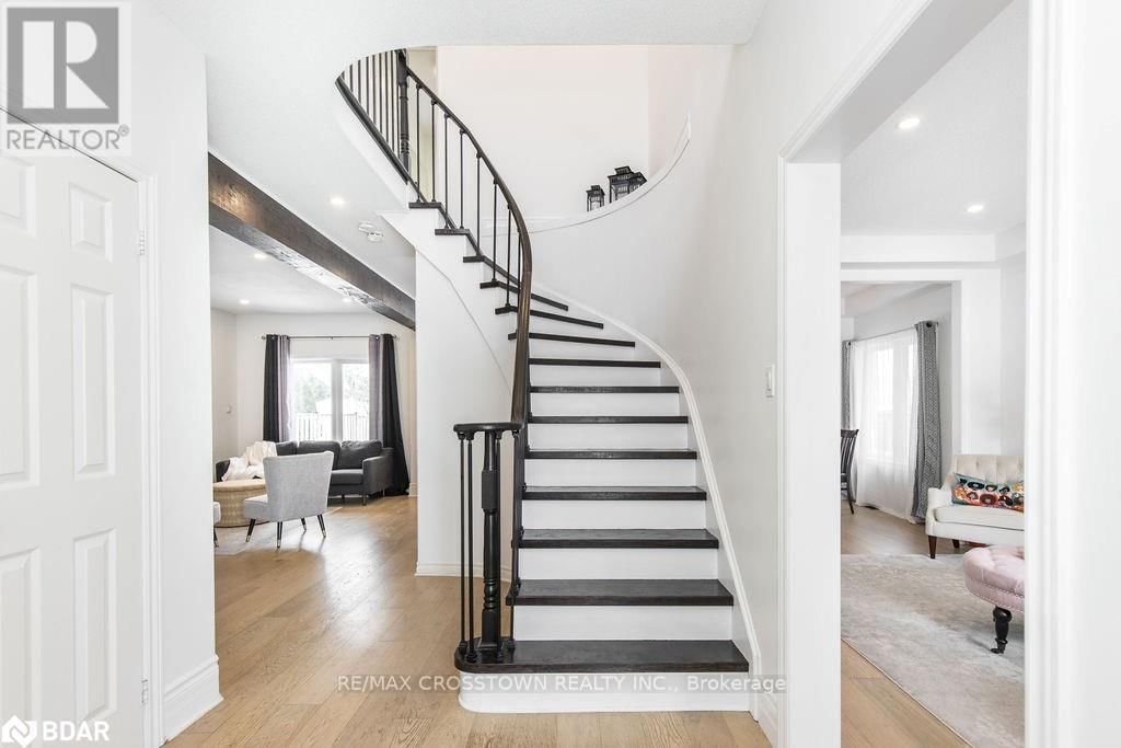52 PENVILL TRAIL Image 3