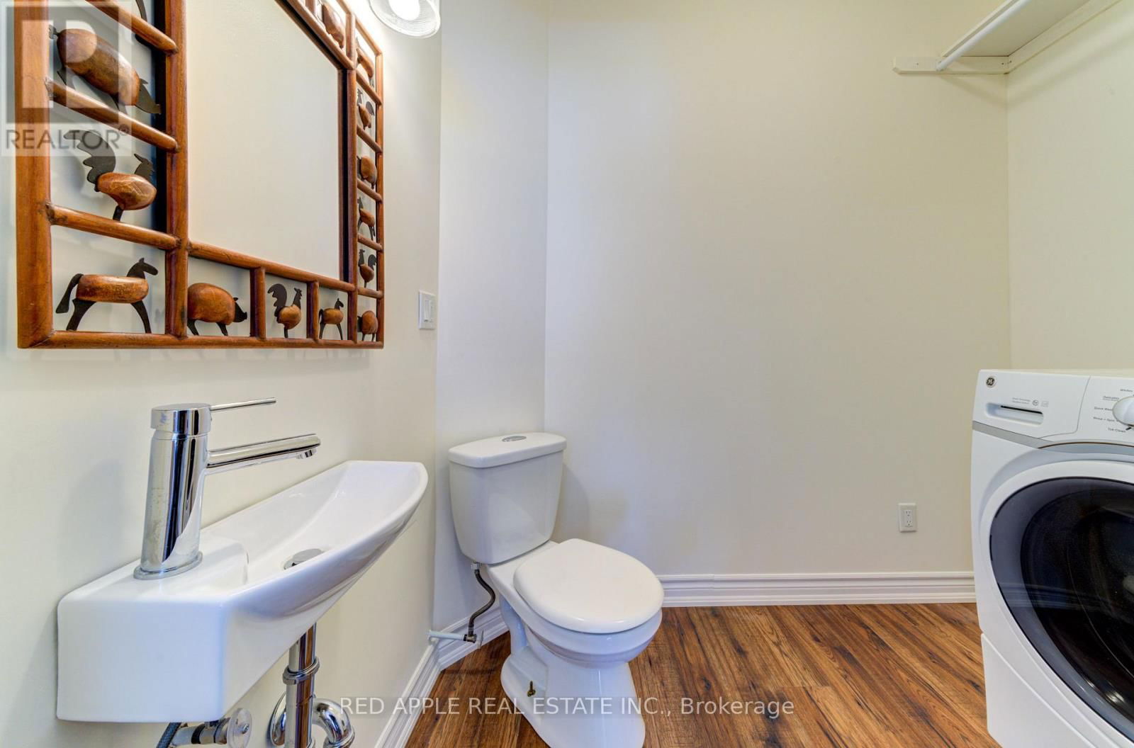 5 BEVERLY STREET Image 17