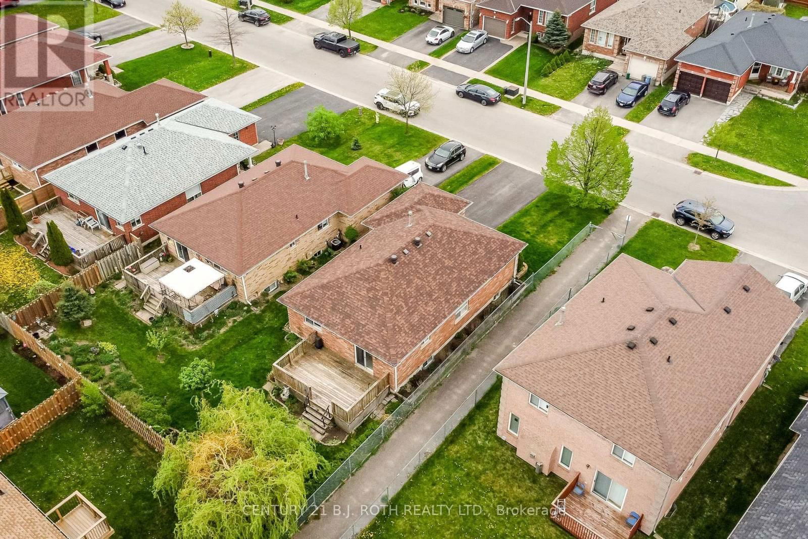 77 SUN KING CRESCENT Image 35