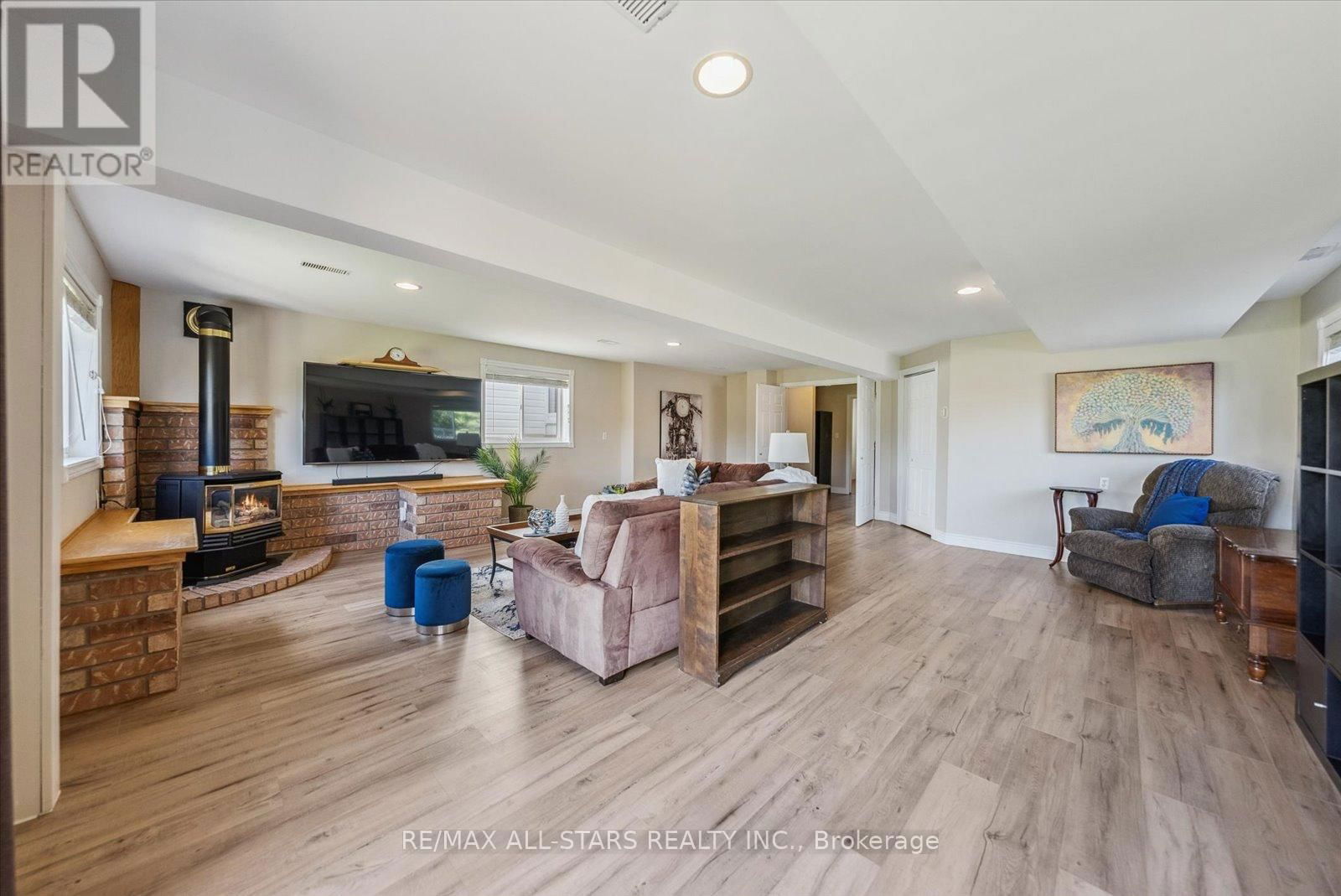 54 MARLOW CIRCLE Image 28
