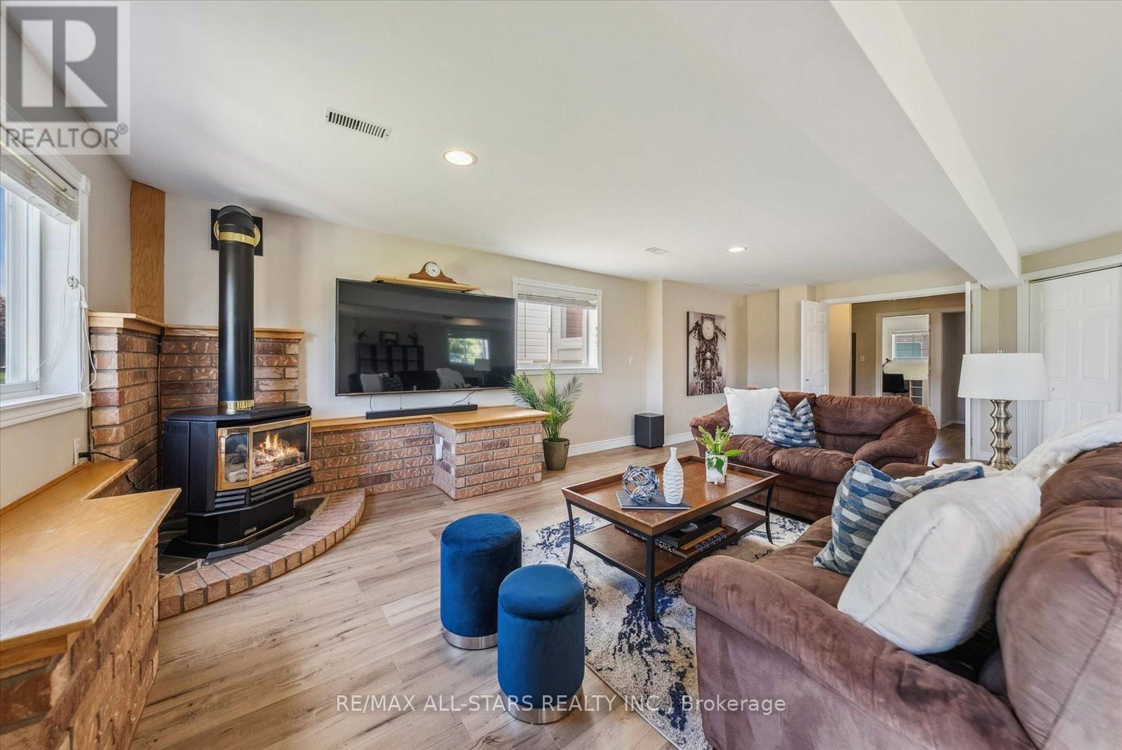 54 MARLOW CIRCLE Image 29
