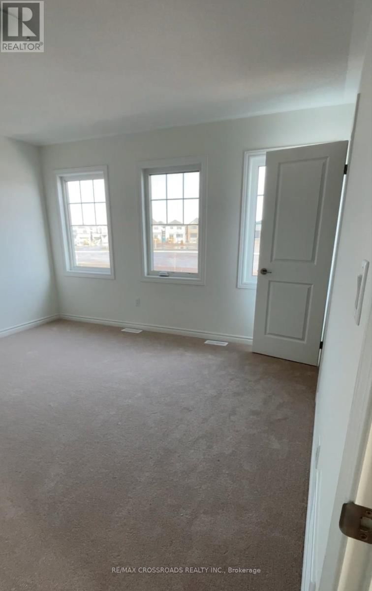 312 MADELAINE DRIVE Image 9