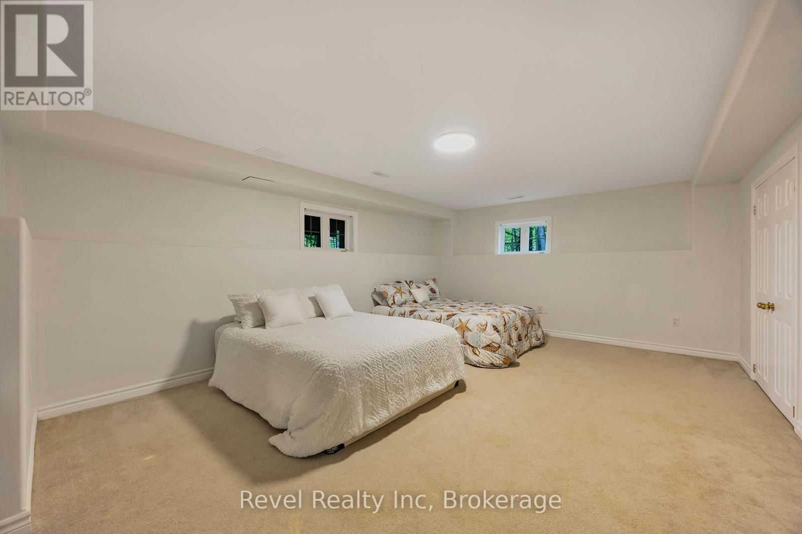 9 ALBION LANE Image 31