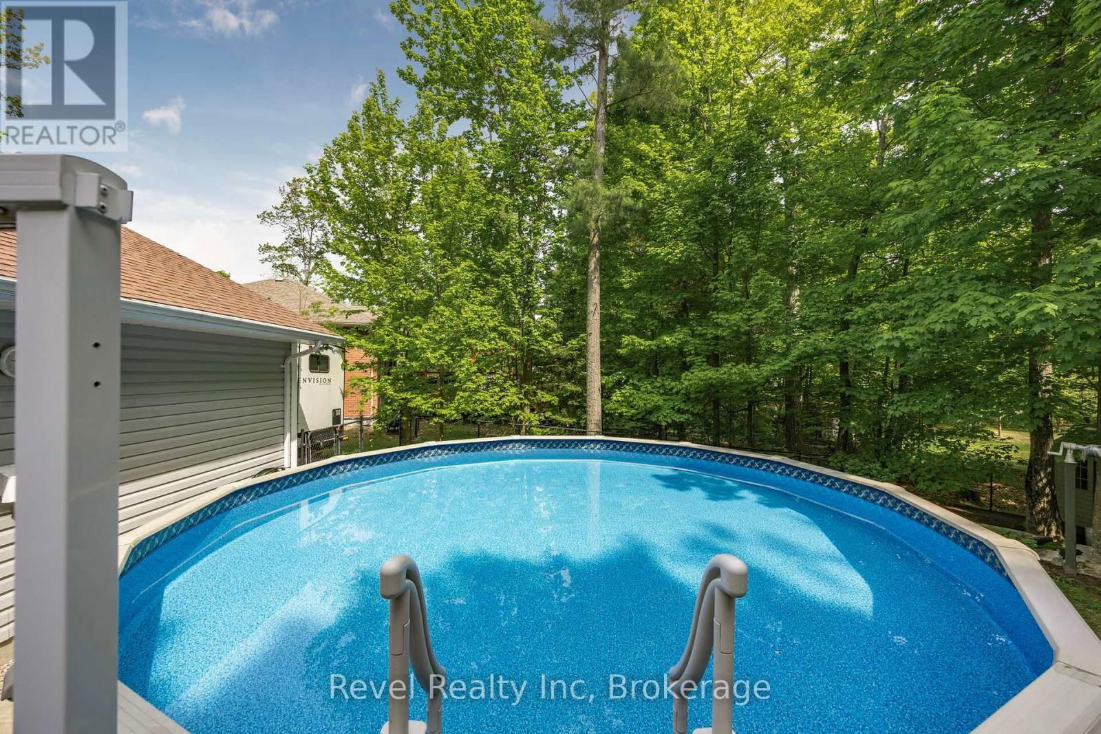 9 ALBION LANE Image 40