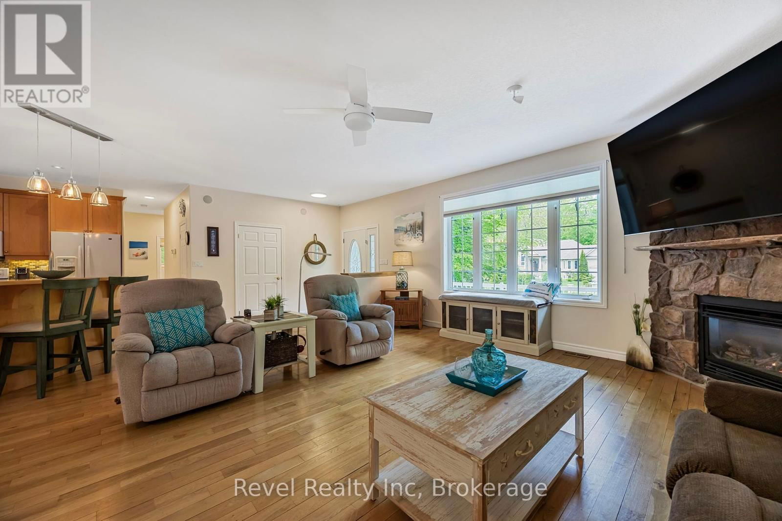 9 ALBION LANE Image 9