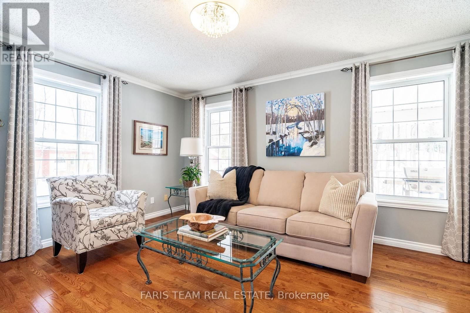 64 GOLDFINCH CRESCENT Image 13