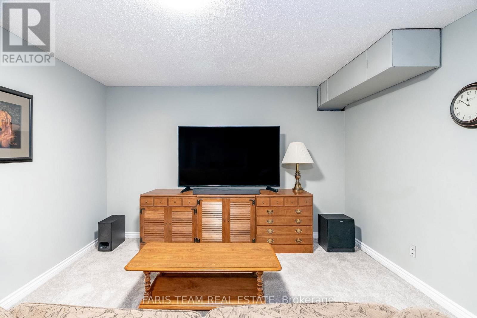 64 GOLDFINCH CRESCENT Image 28