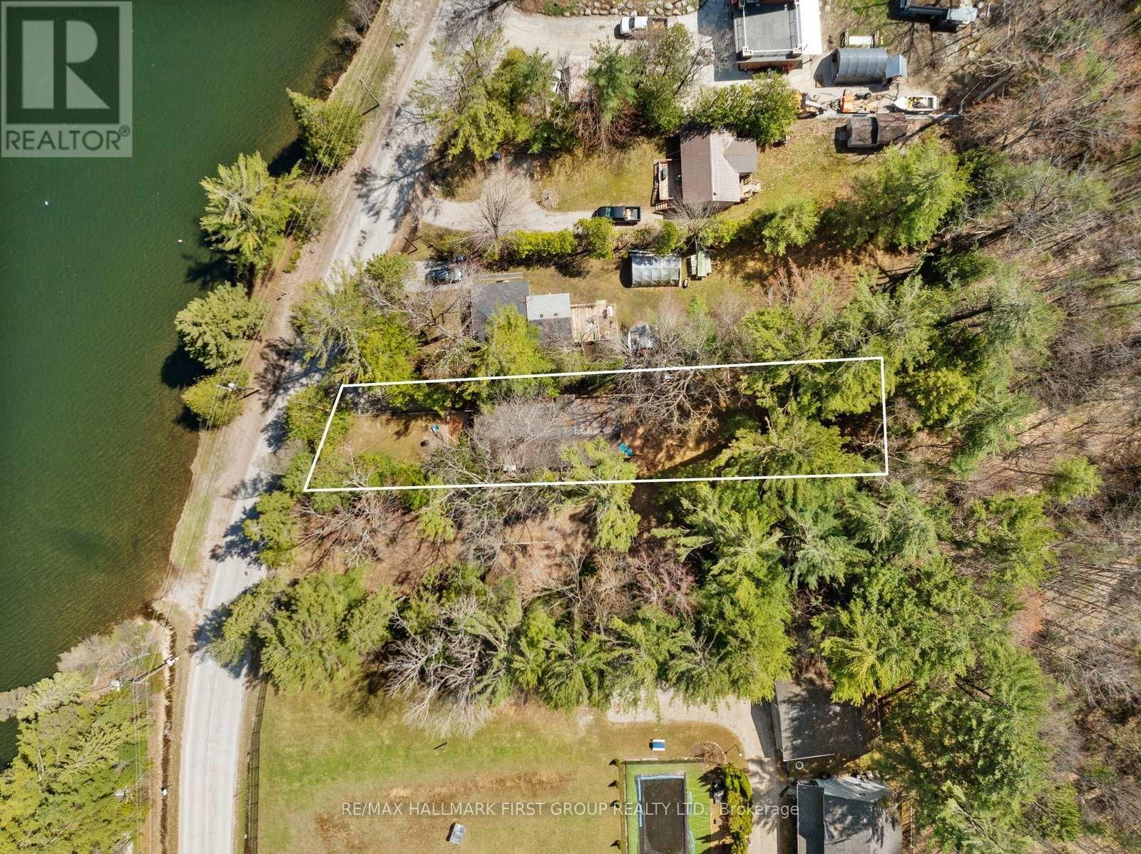 3070 SPARROW LAKE ROAD SOUTH Image 2