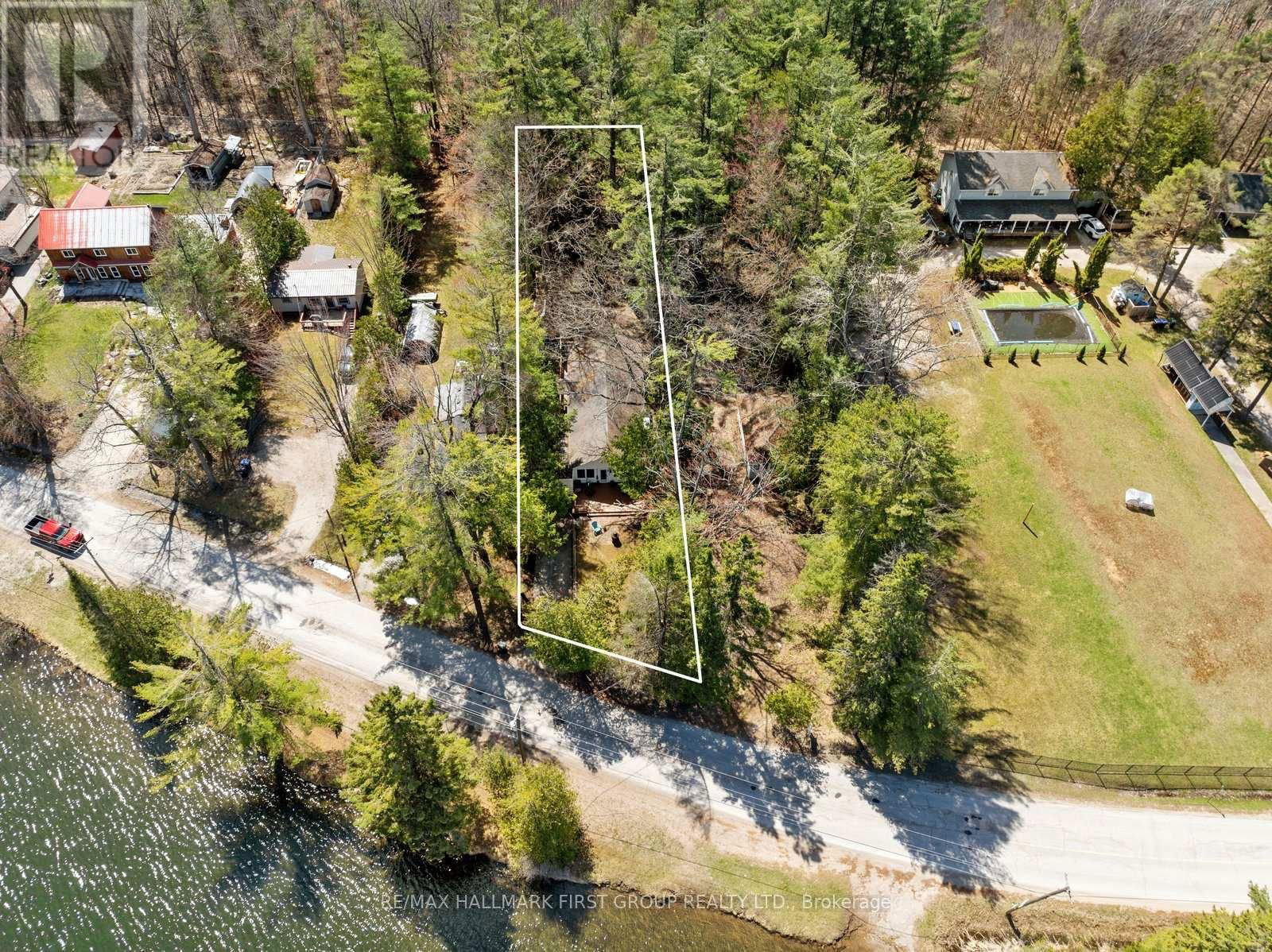 3070 SPARROW LAKE ROAD SOUTH Image 3