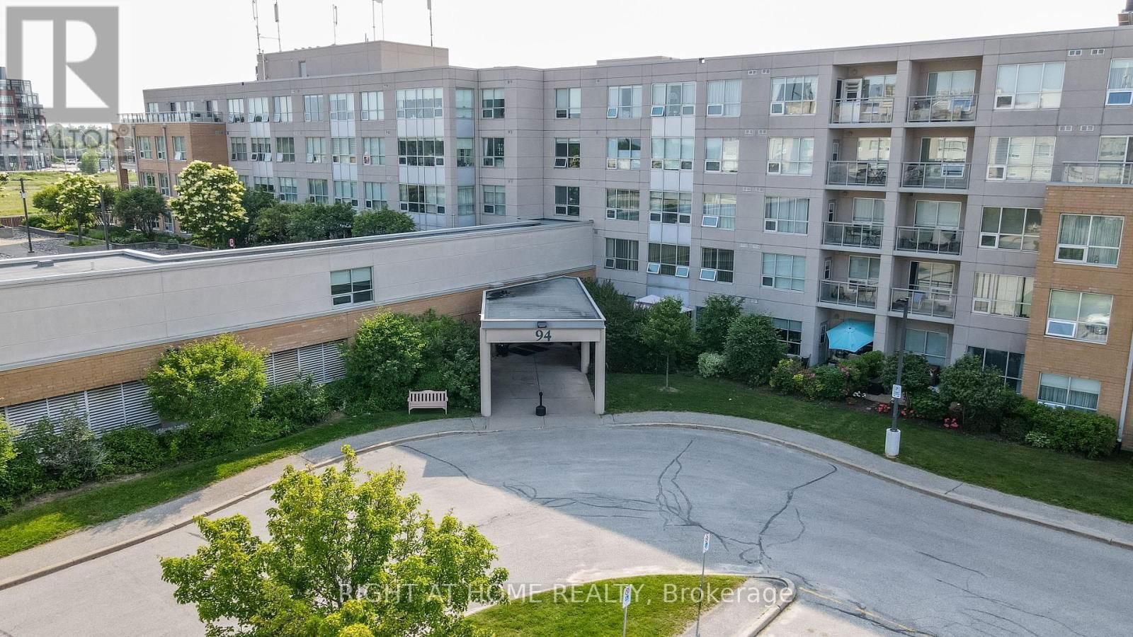 201 - 90 DEAN AVENUE Image 1