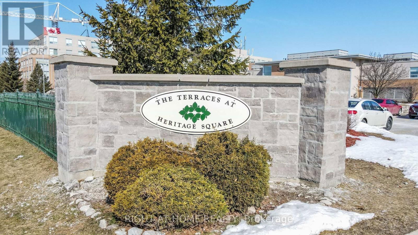 201 - 90 DEAN AVENUE Image 12
