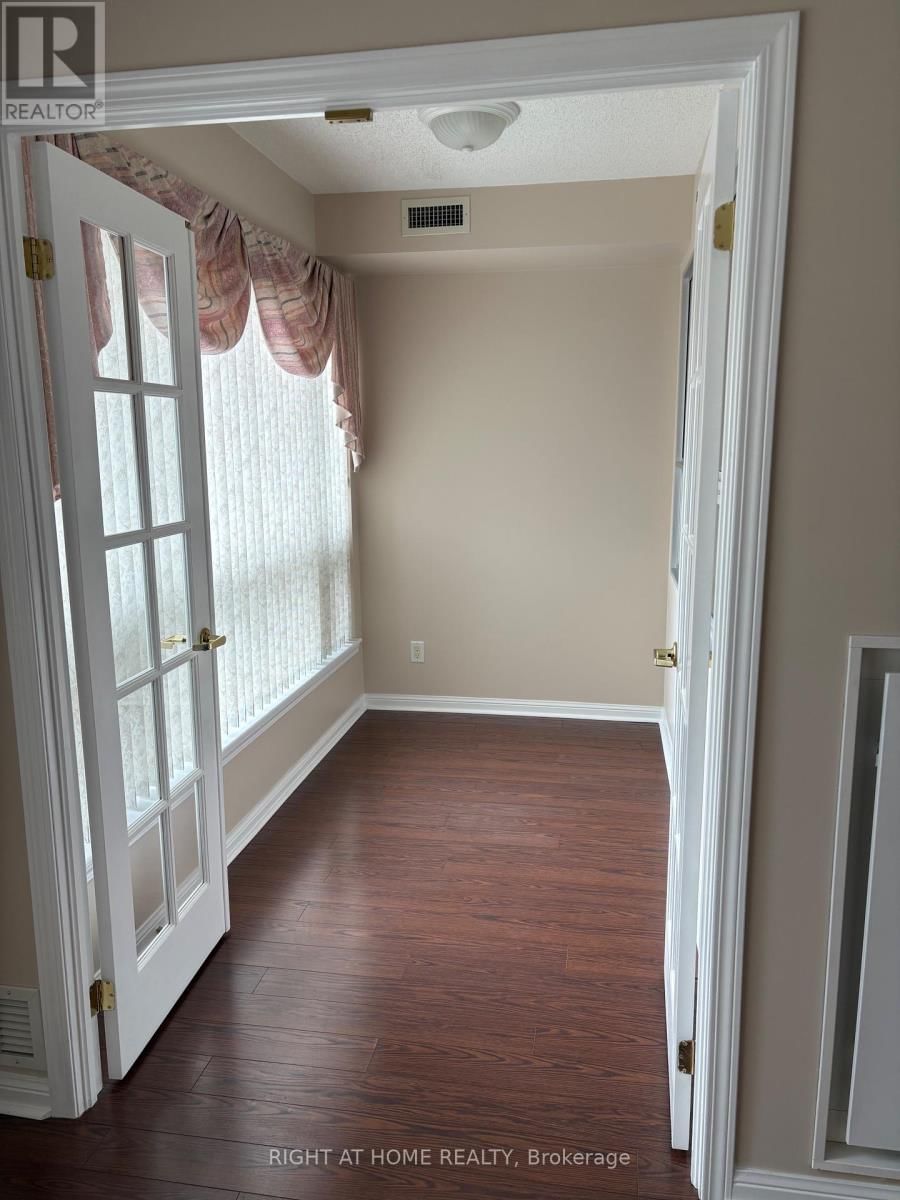 201 - 90 DEAN AVENUE Image 24