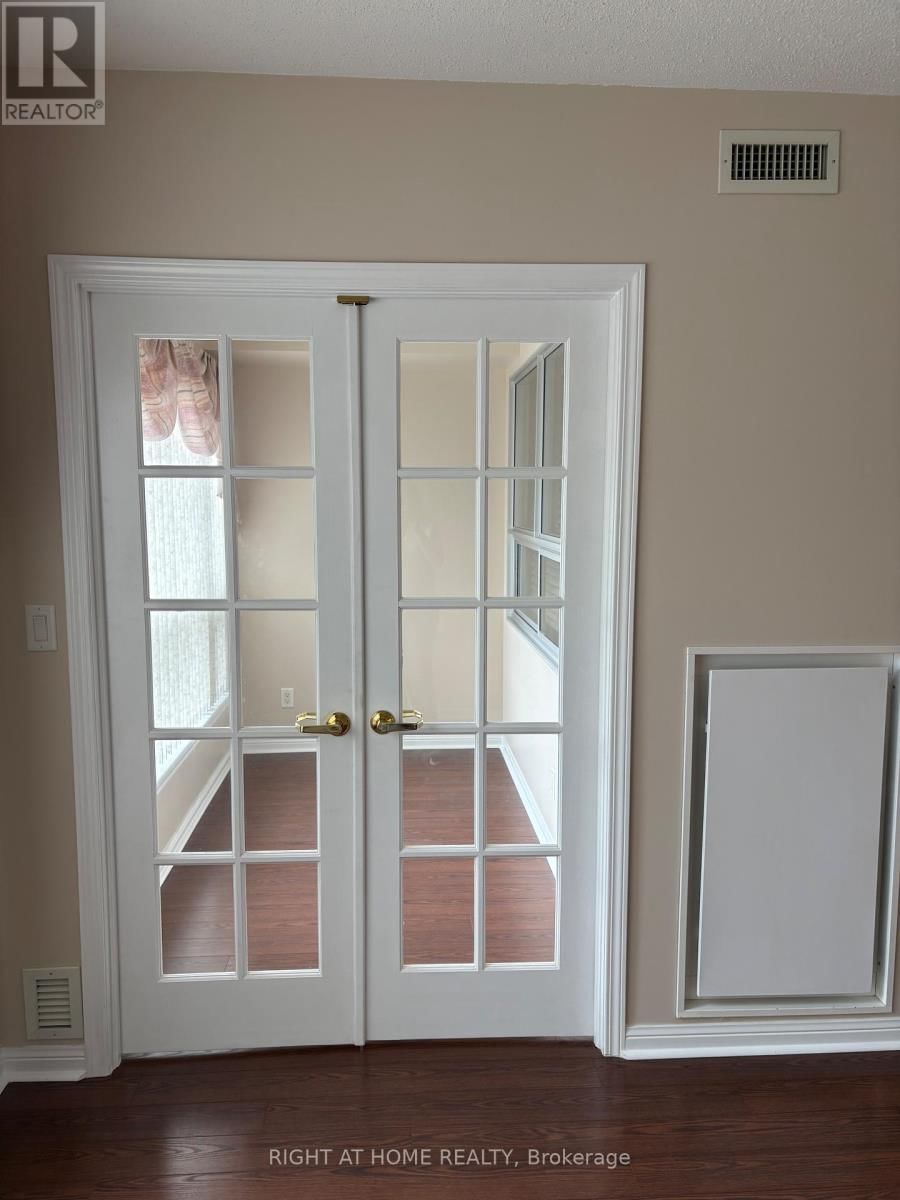 201 - 90 DEAN AVENUE Image 25