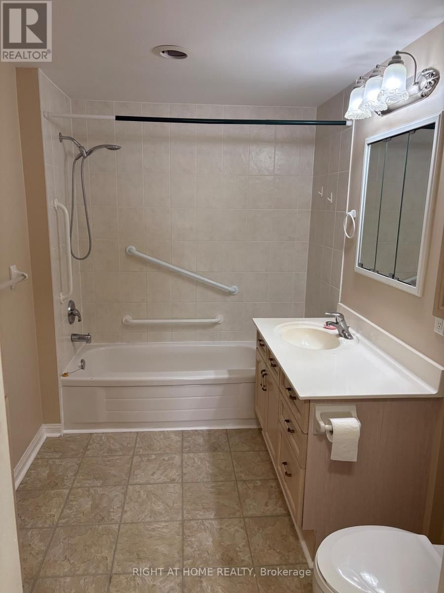 201 - 90 DEAN AVENUE Image 33