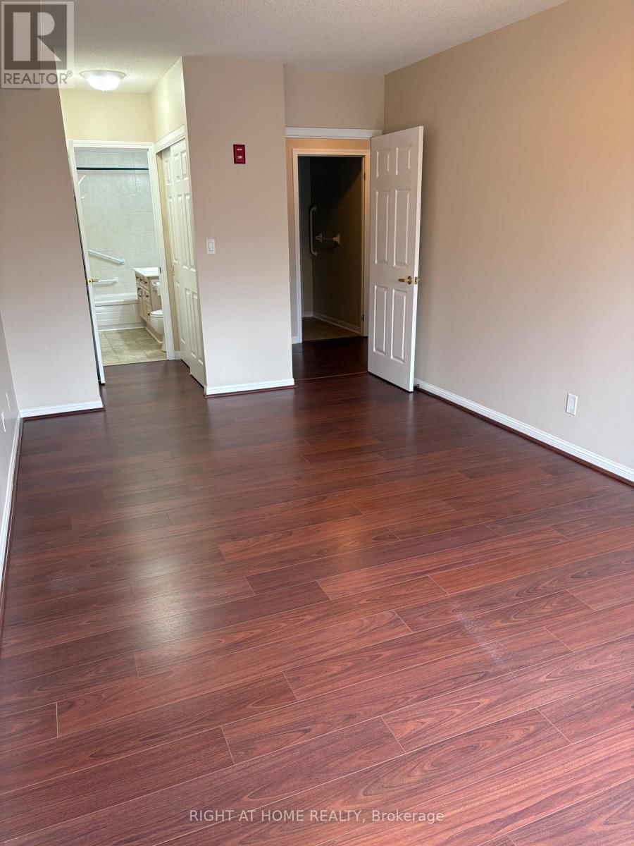201 - 90 DEAN AVENUE Image 36