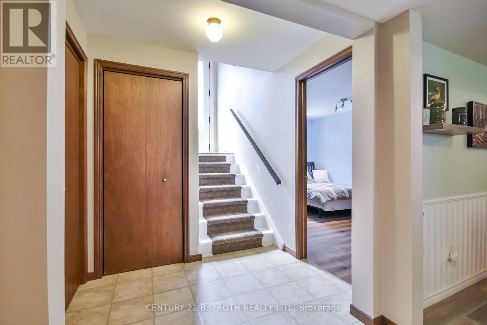 202 CRAWFORD STREET Image 27