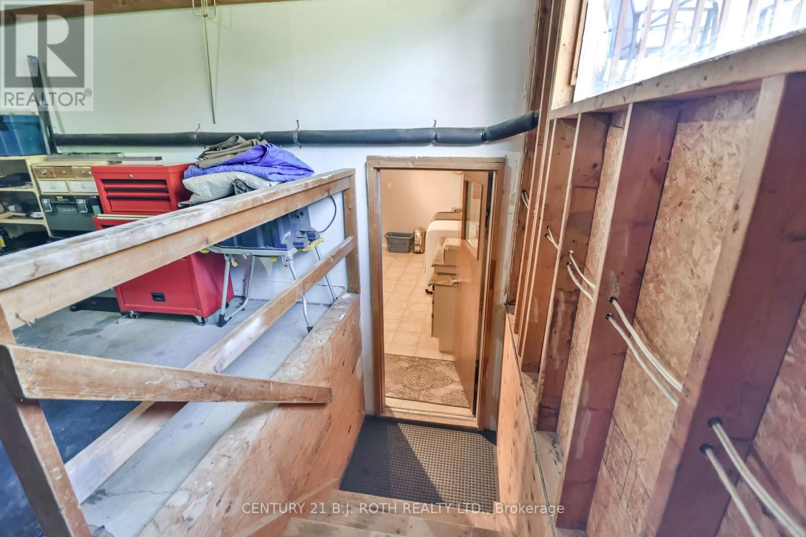 202 CRAWFORD STREET Image 38