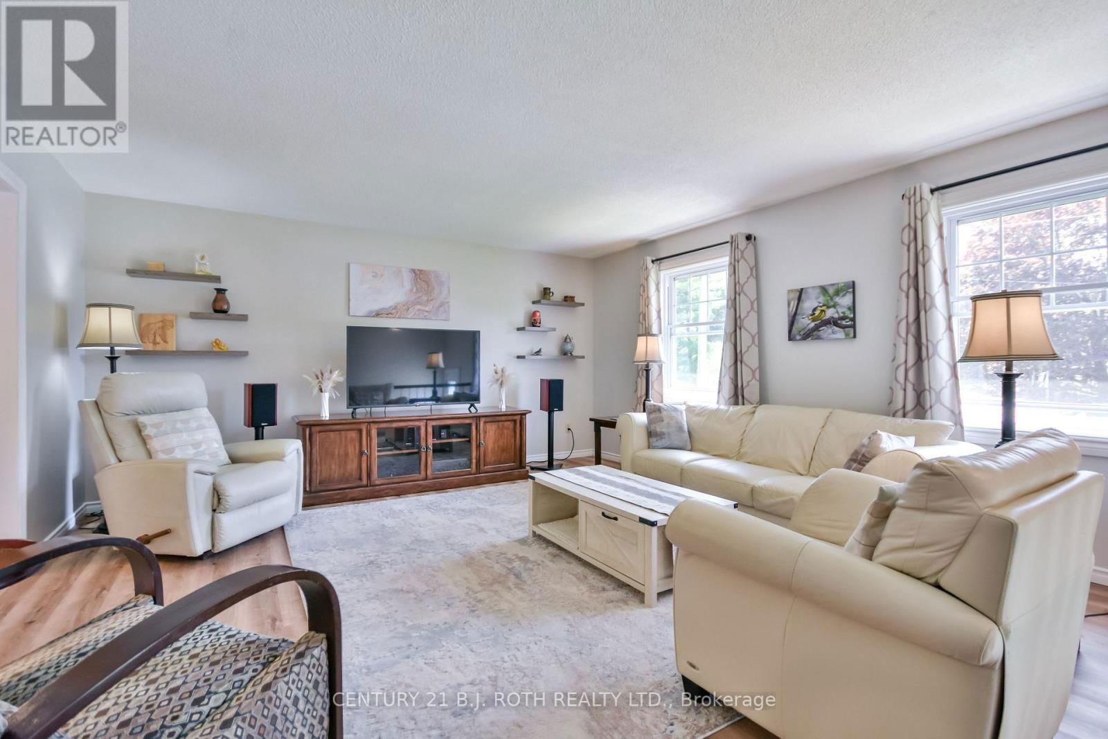 202 CRAWFORD STREET Image 9