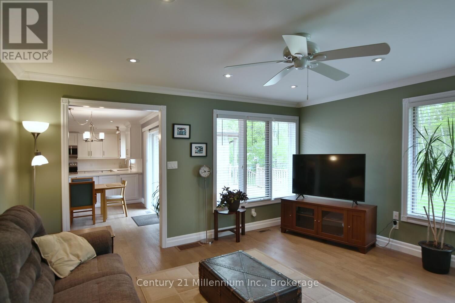 48 INDIANOLA CRESCENT Image 19