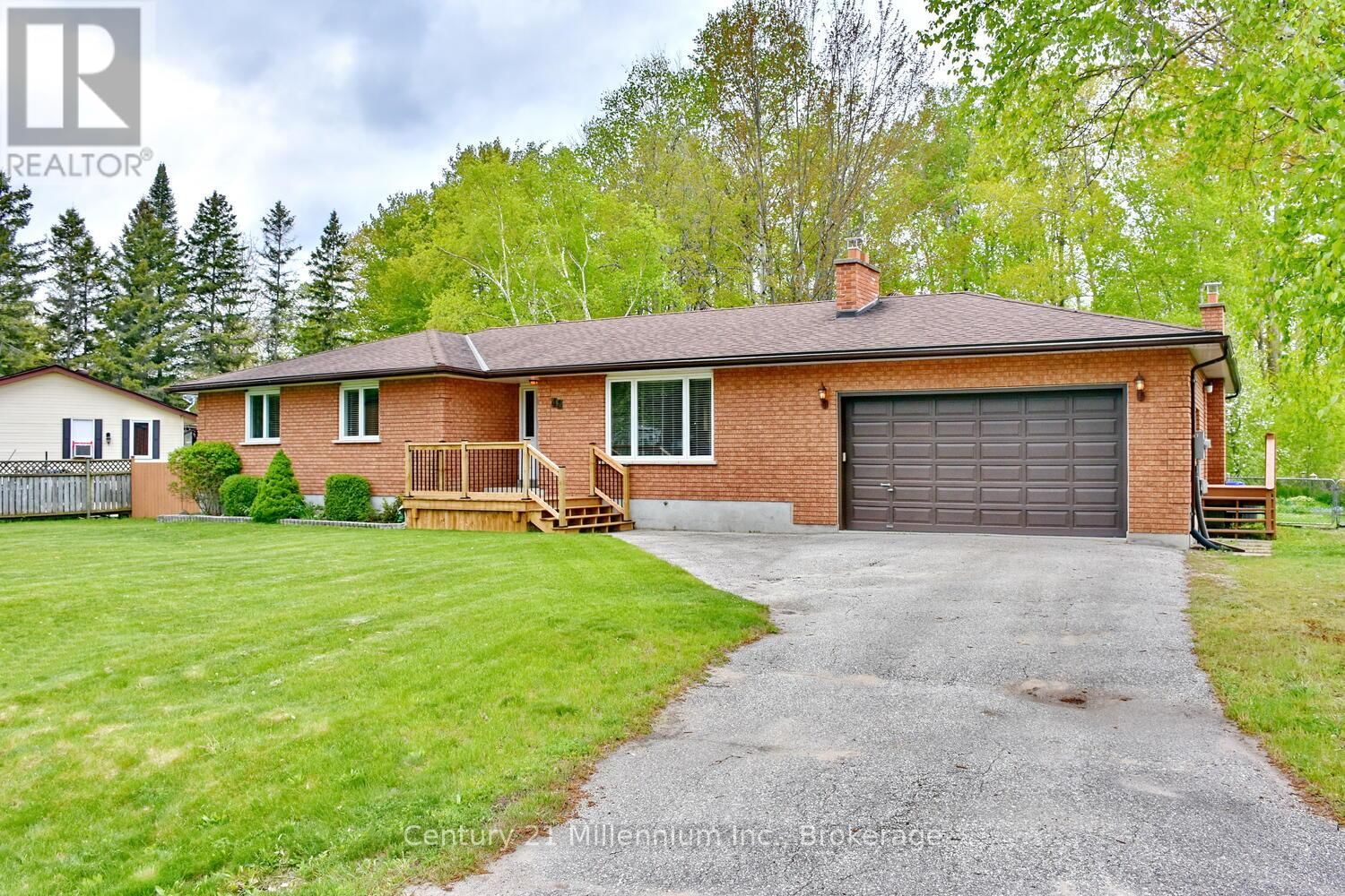 48 INDIANOLA CRESCENT Image 2