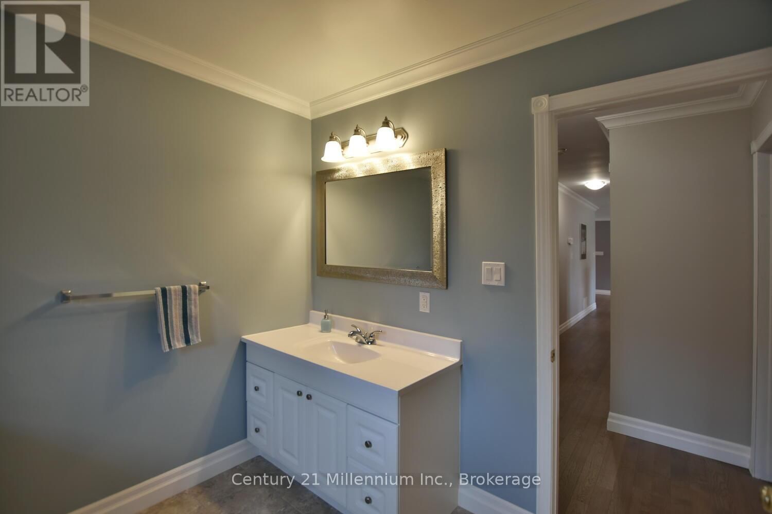 48 INDIANOLA CRESCENT Image 39