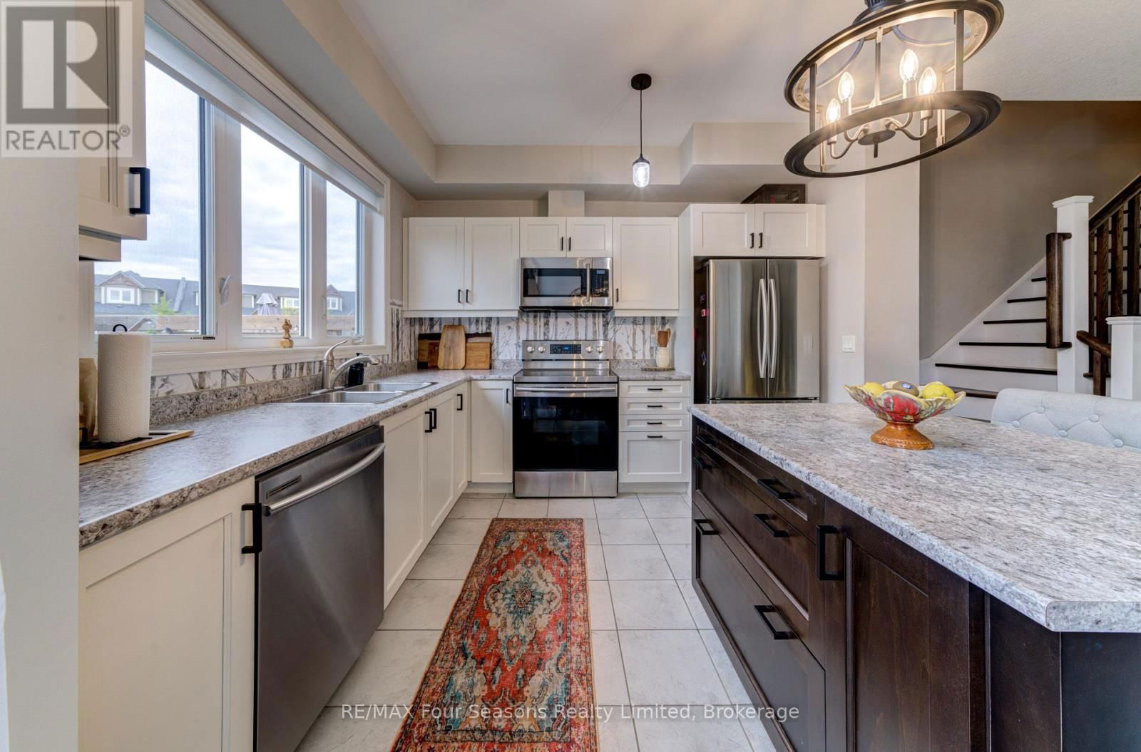 36 LETT AVENUE Image 15