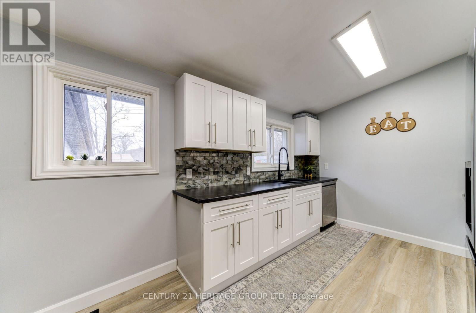 1329 EVERTON ROAD Image 11