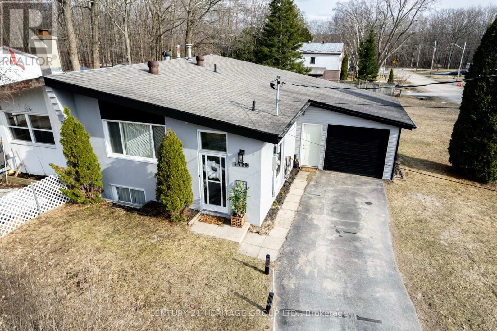 1329 EVERTON ROAD Image 44