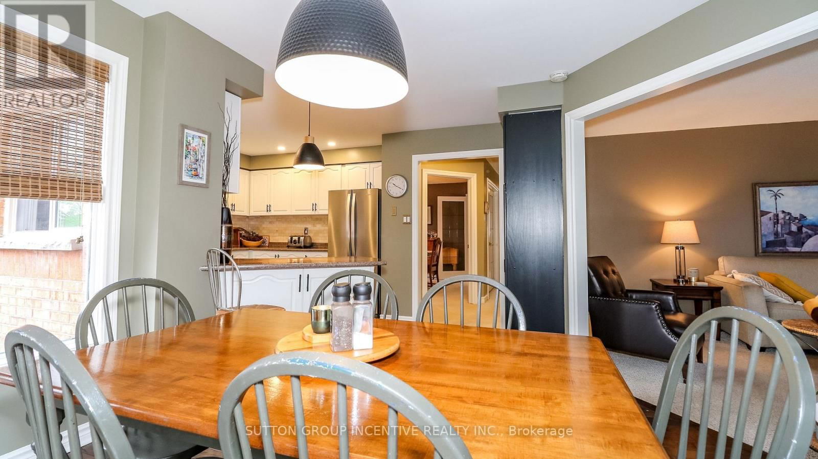 69 BRUSHWOOD CRESCENT Image 18