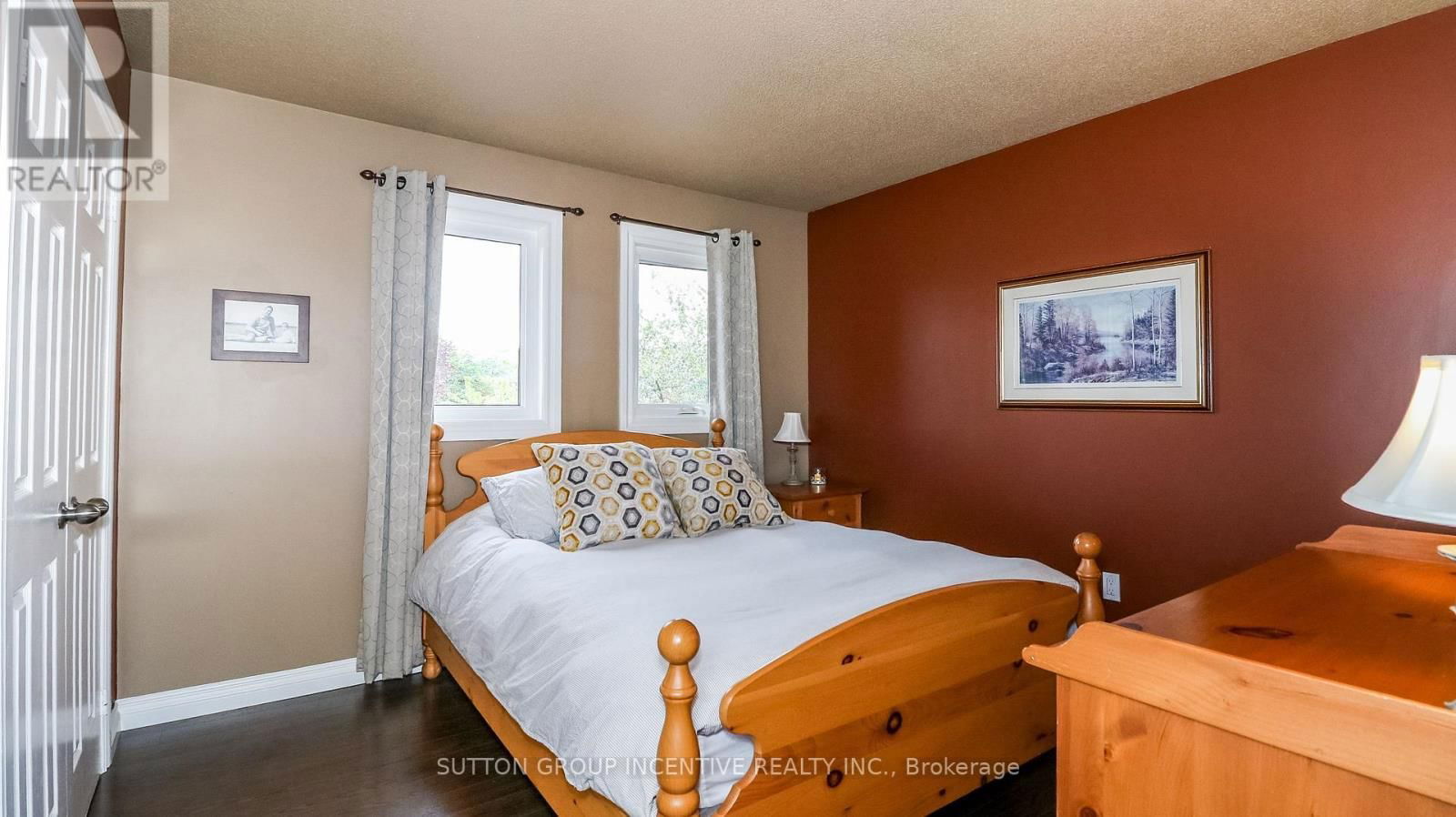 69 BRUSHWOOD CRESCENT Image 31