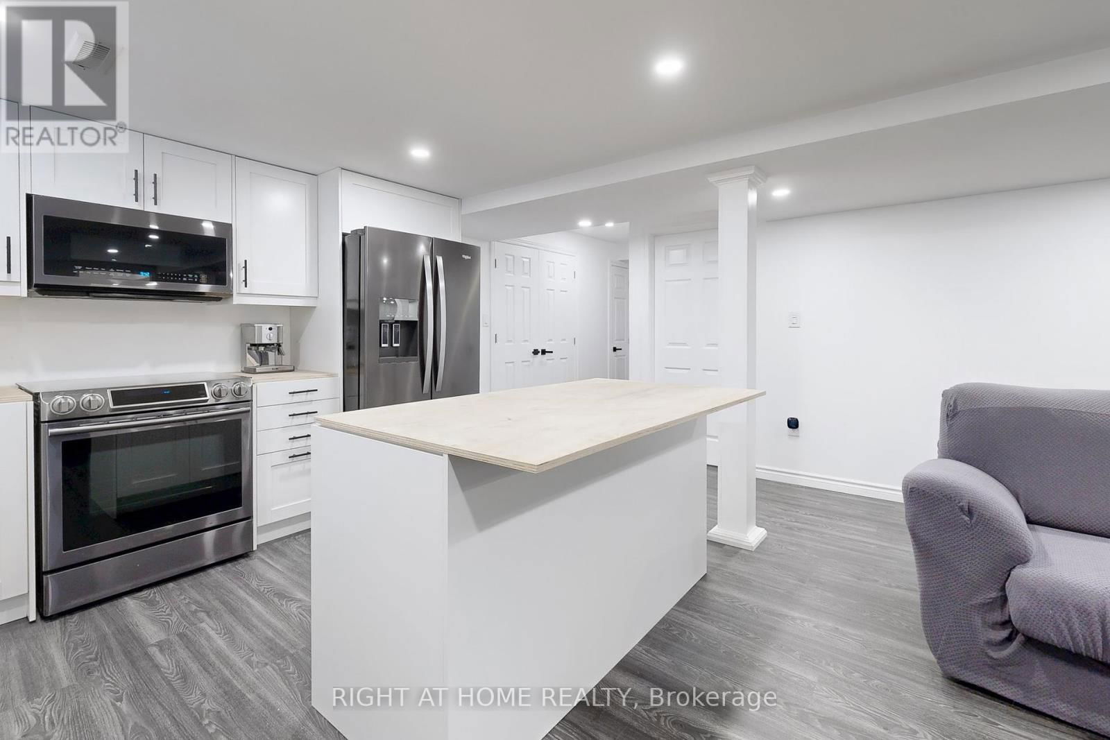 418 MAPLETON AVENUE Image 25