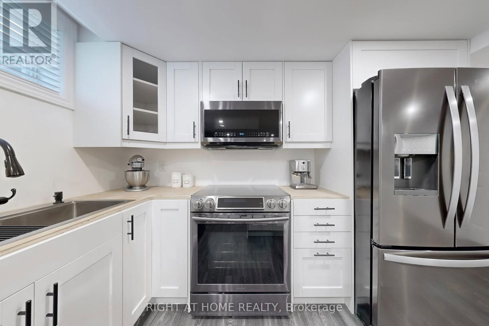 418 MAPLETON AVENUE Image 27