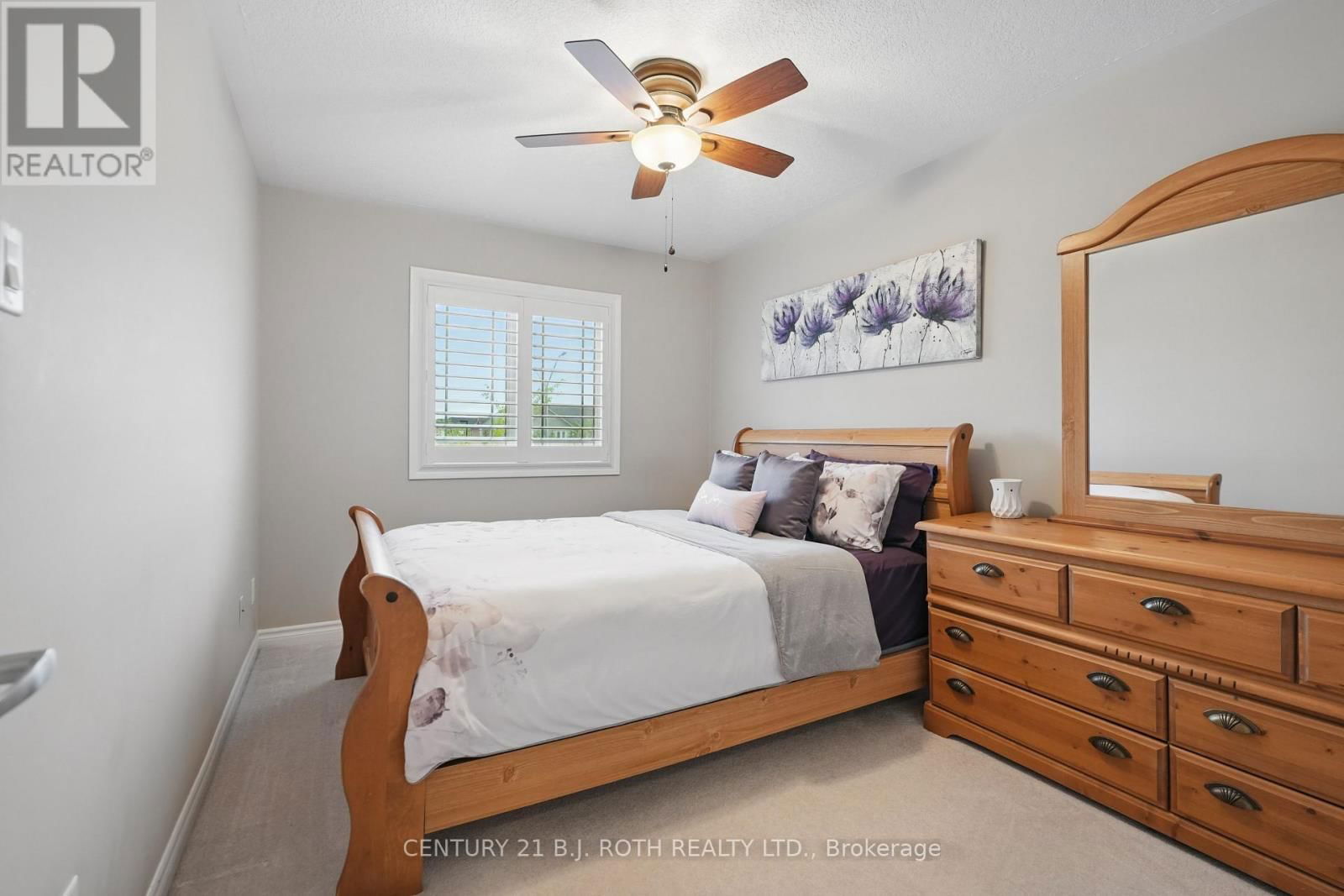 4 CLAUDIO CRESCENT Image 18